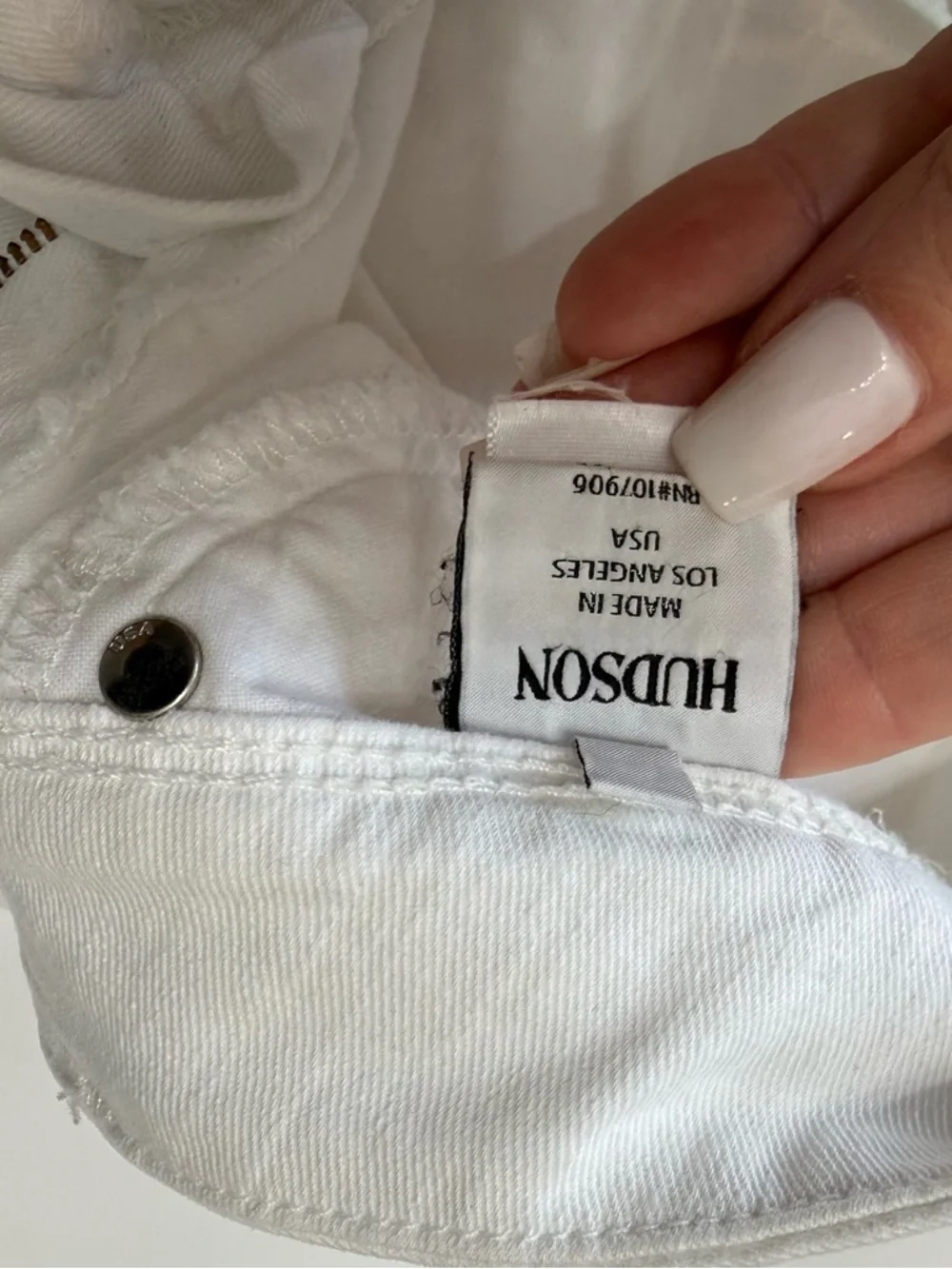 Hudson Jeans White Straight-Leg Women’s Jeans RN#107906 size 26 - Picture 9 of 10